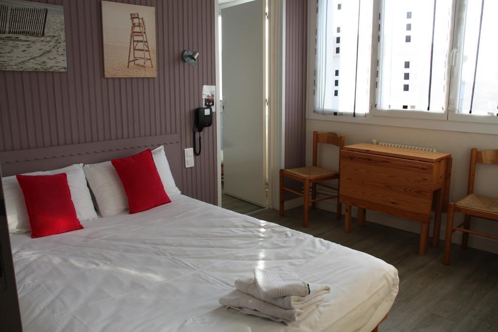 Hotel La Cote Sauvage レ・サ​​ーブル・ドロンヌ エクステリア 写真